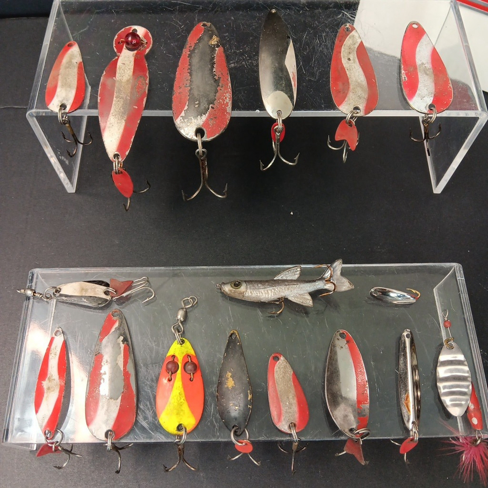 Vintage Fishing Lures 17pcs Various Types
